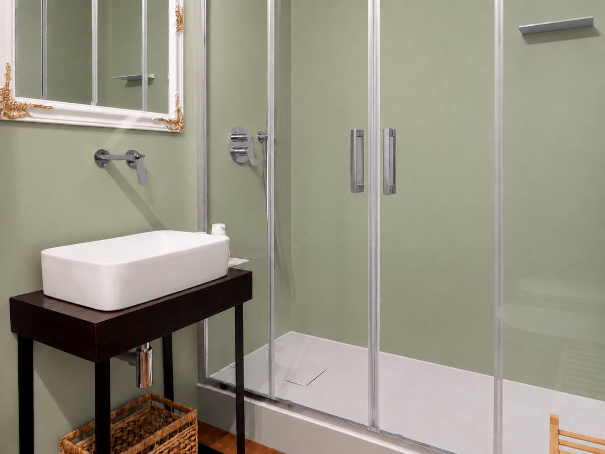 Tower View Executive Suite — interior 7