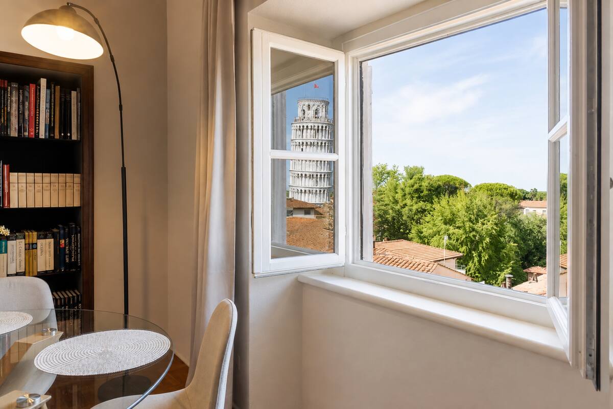 Tower View Executive Suite — interior 22