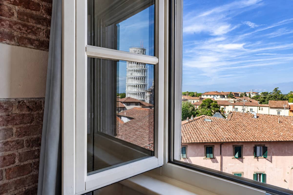 Miracle Tower Suite — interior 8
