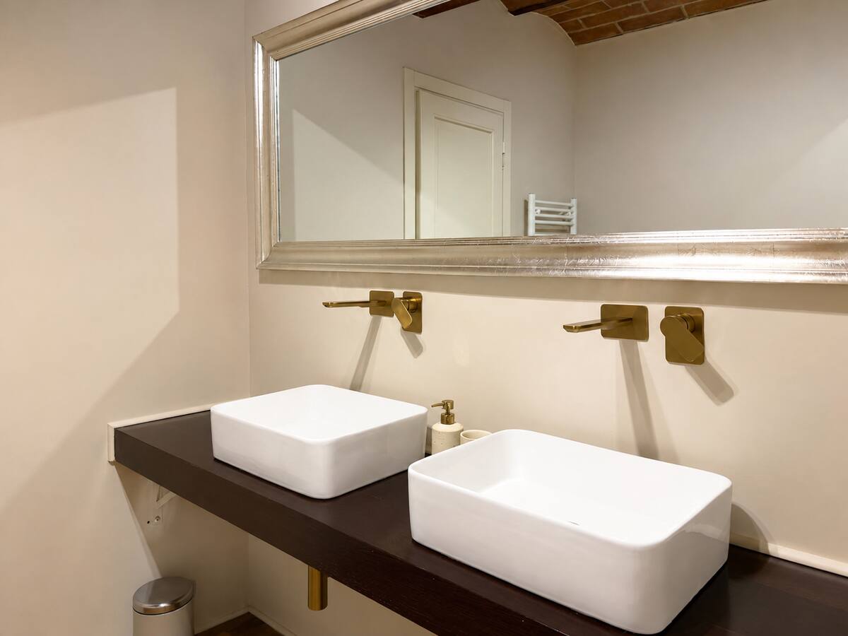 Granduca Tower Suite — interior 40